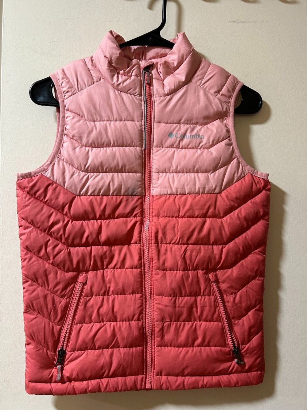 Columbia -- girls pink two-tone insulated puffer vest